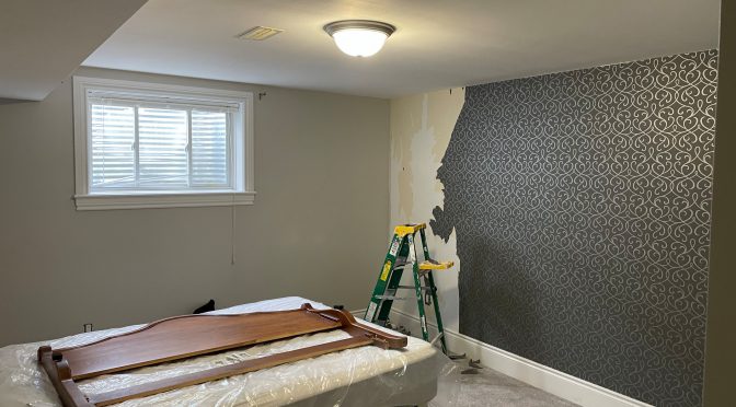 Bedroom wall paper removal
